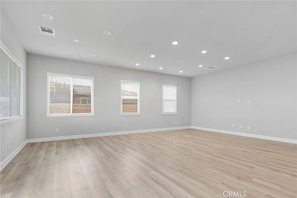 12925 Davona Dale, Apple Valley, California 92308 home-pic-19