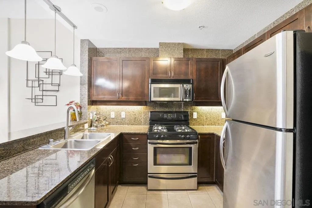 1240 India St 104, San Diego, California 92101 home-pic-6