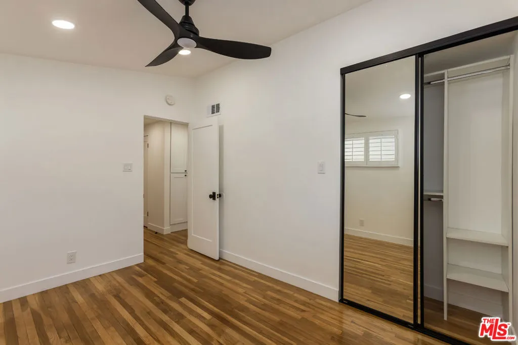 1881 Hackett Avenue, Long Beach, California 90815 home-pic-25