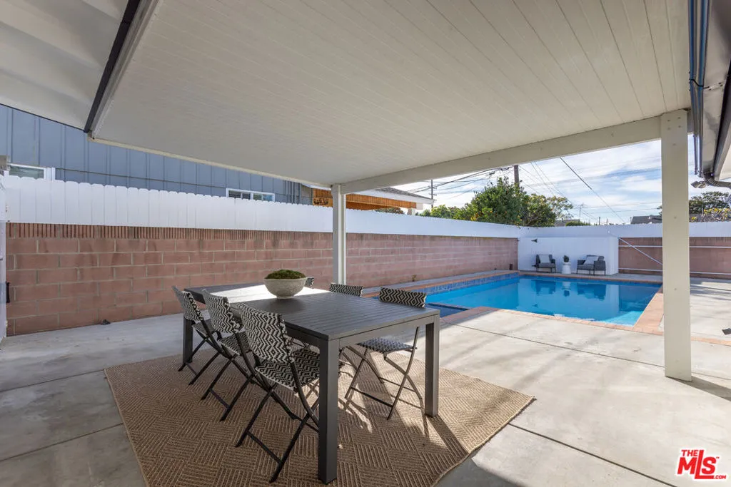 1881 Hackett Avenue, Long Beach, California 90815 home-pic-33