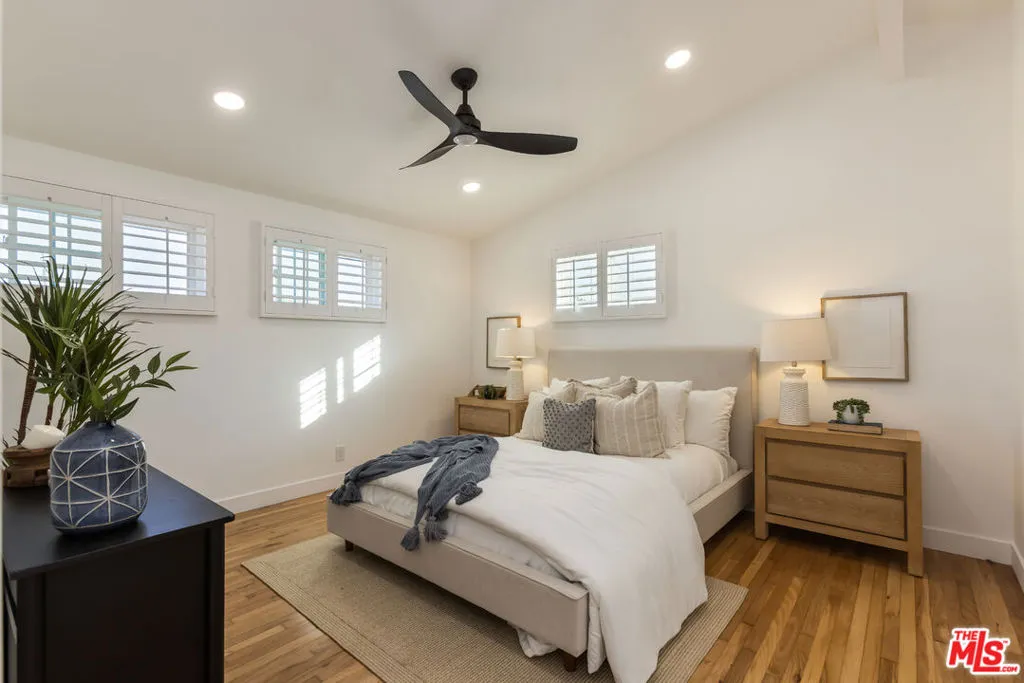 1881 Hackett Avenue, Long Beach, California 90815 home-pic-21