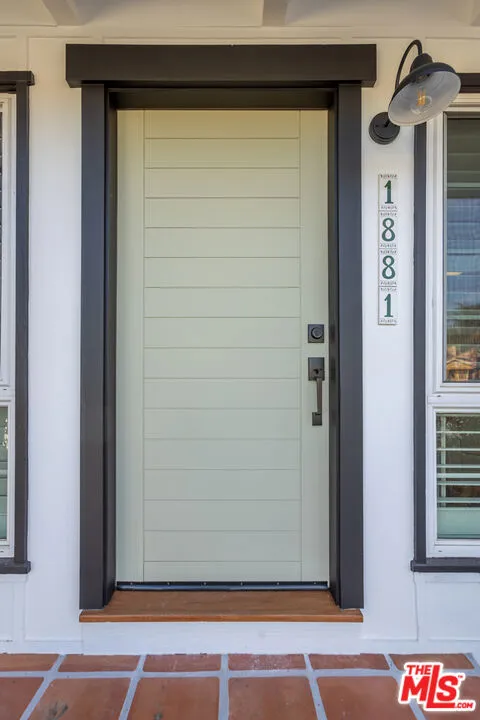 1881 Hackett Avenue, Long Beach, California 90815 home-pic-3