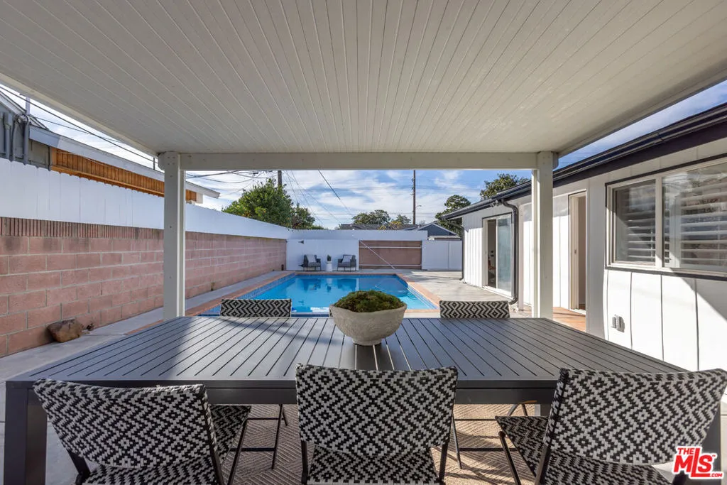 1881 Hackett Avenue, Long Beach, California 90815 home-pic-34