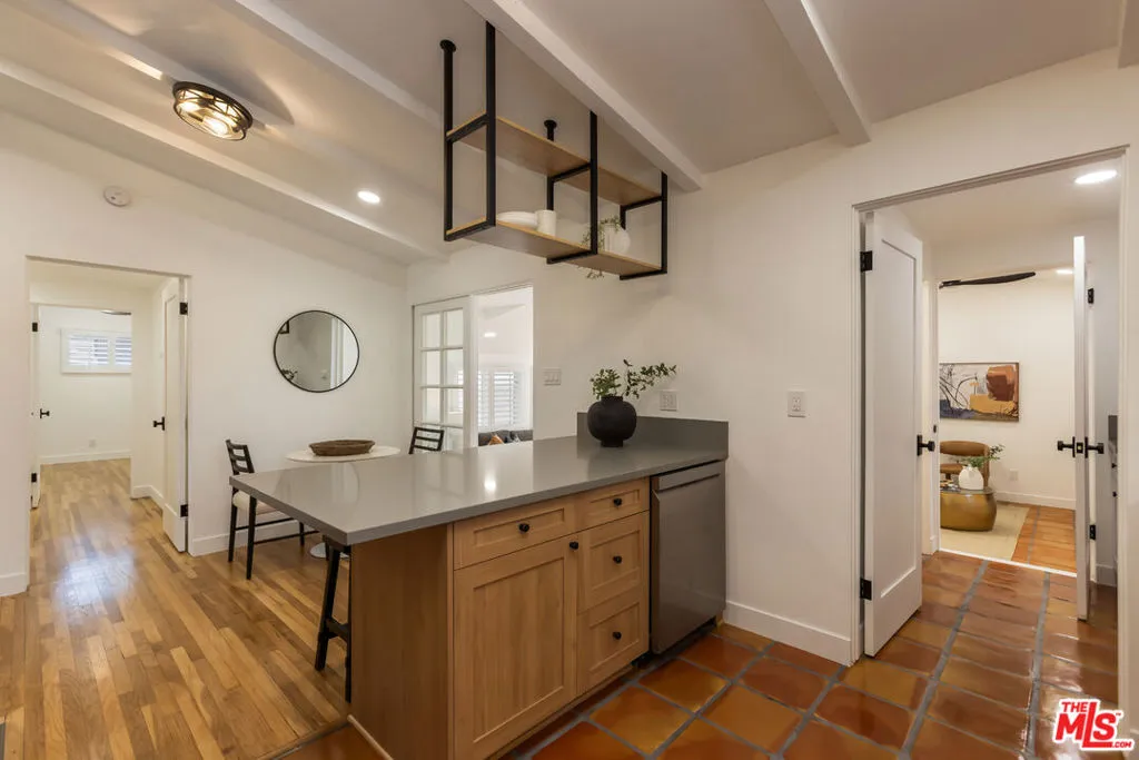 1881 Hackett Avenue, Long Beach, California 90815 home-pic-13