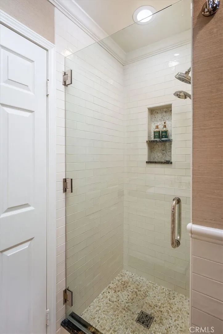 22507 Poplar Street, Saugus, California 91390 home-pic-20