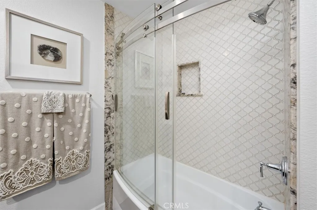 22507 Poplar Street, Saugus, California 91390 home-pic-41