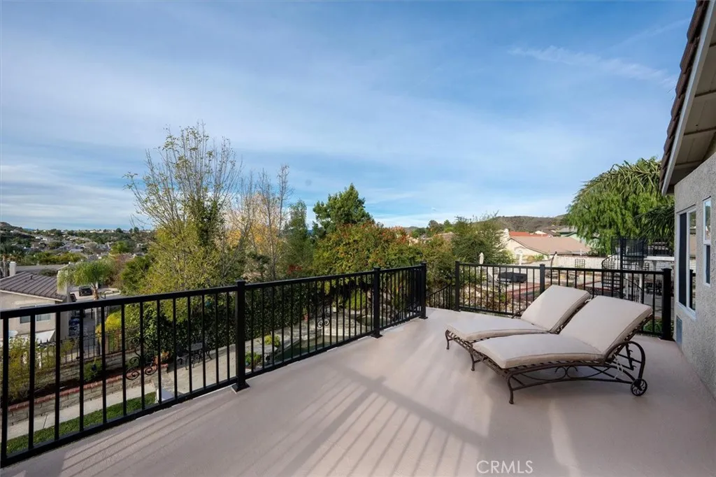 22507 Poplar Street, Saugus, California 91390 home-pic-34