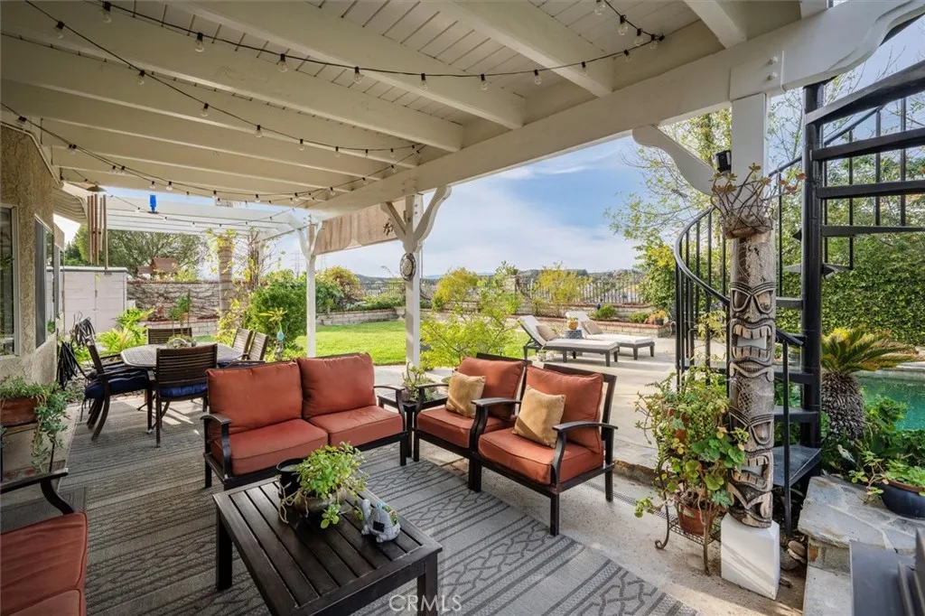 22507 Poplar Street, Saugus, California 91390 home-pic-24