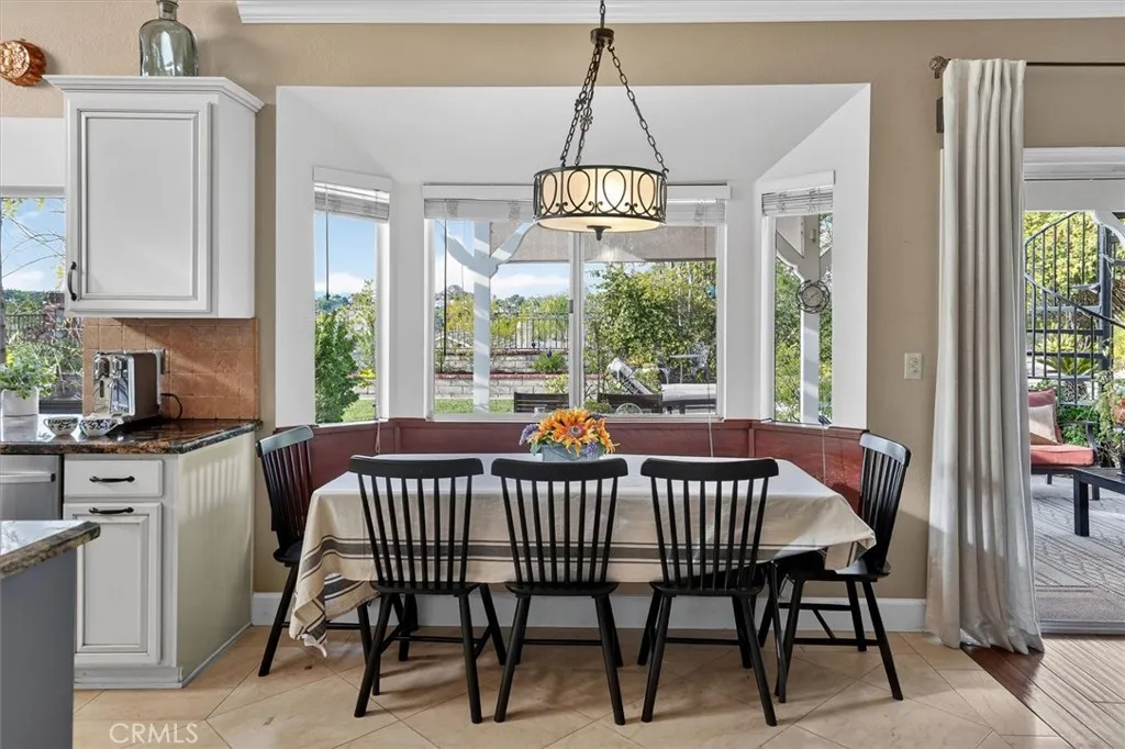 22507 Poplar Street, Saugus, California 91390 home-pic-13