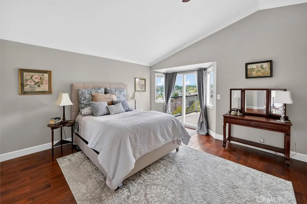 22507 Poplar Street, Saugus, California 91390 home-pic-32