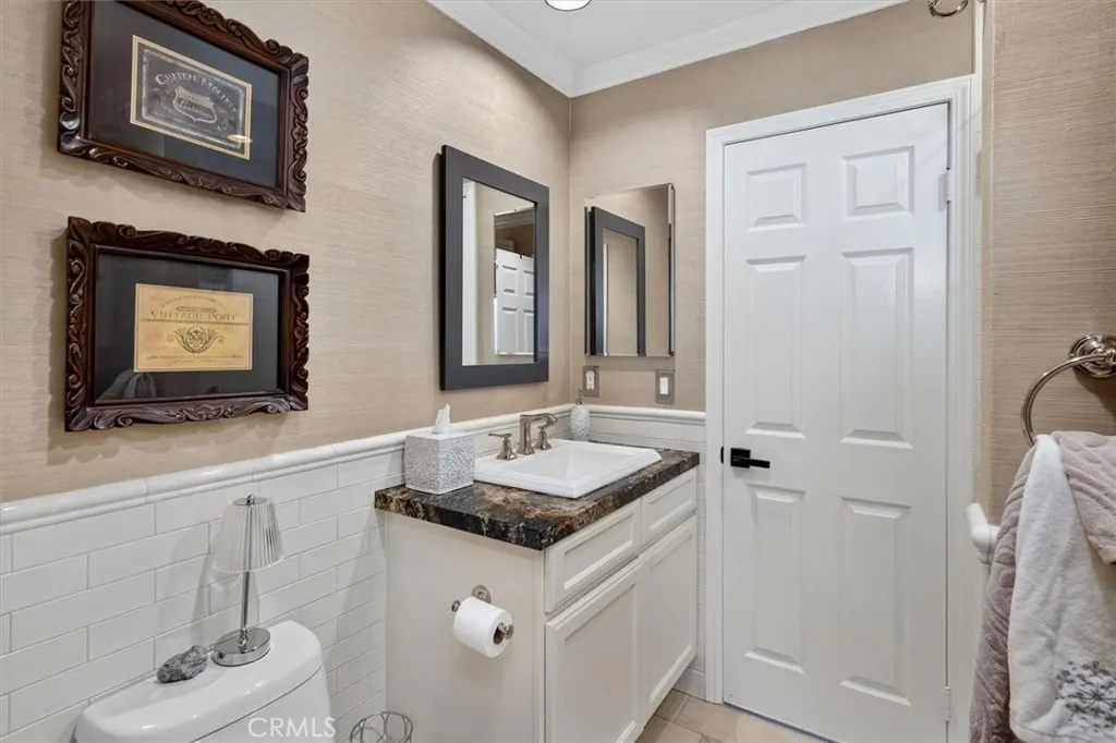 22507 Poplar Street, Saugus, California 91390 home-pic-19