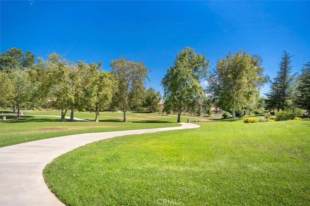 22507 Poplar Street, Saugus, California 91390 home-pic-53