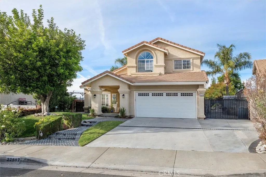 22507 Poplar Street, Saugus, California 91390 home-pic-1