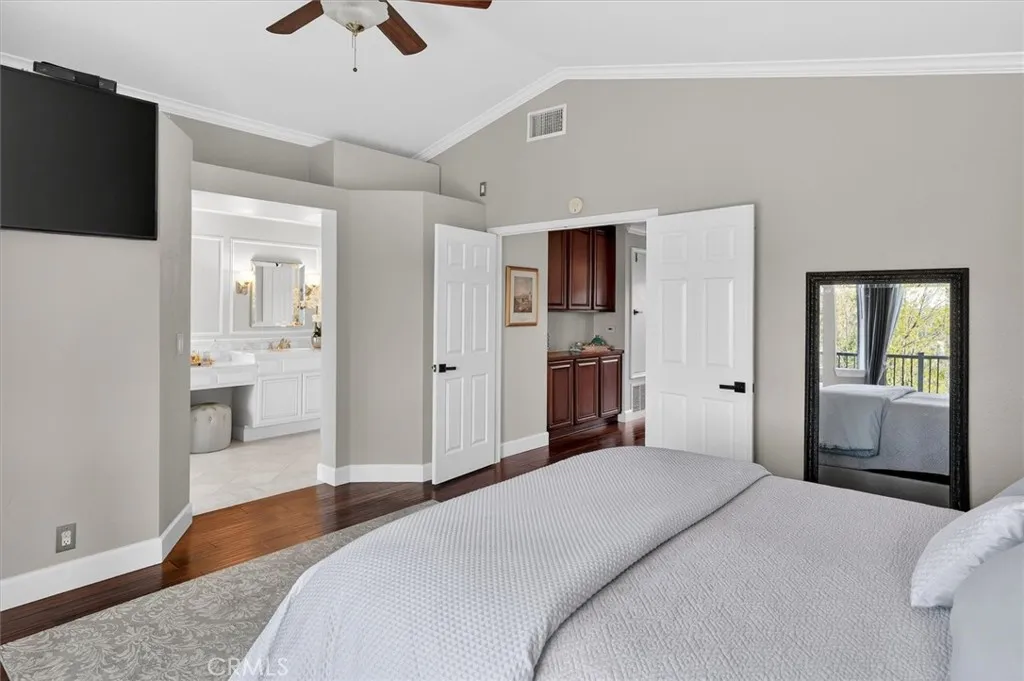 22507 Poplar Street, Saugus, California 91390 home-pic-33