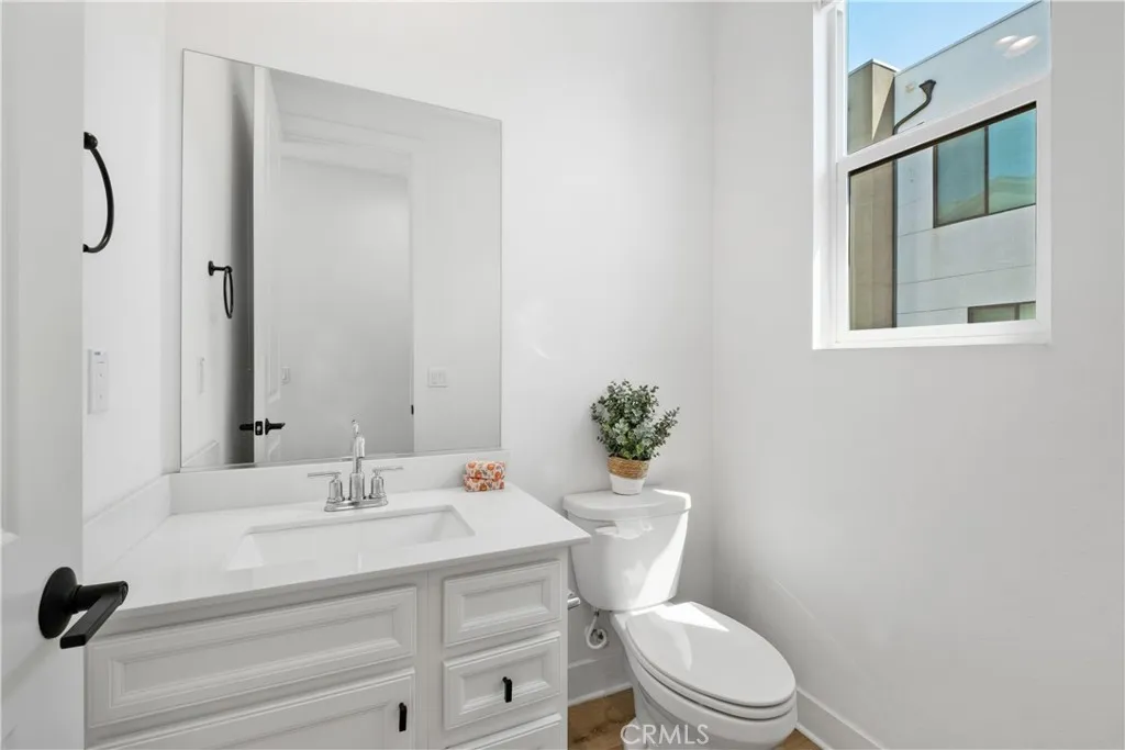 154 Keeper, Irvine, California 92618 home-pic-15