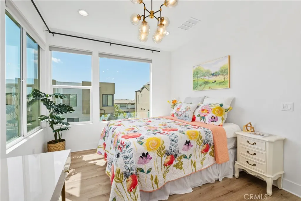 154 Keeper, Irvine, California 92618 home-pic-21