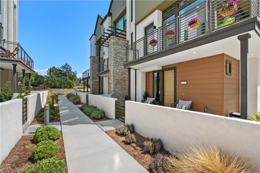 154 Keeper, Irvine, California 92618 home-pic-29