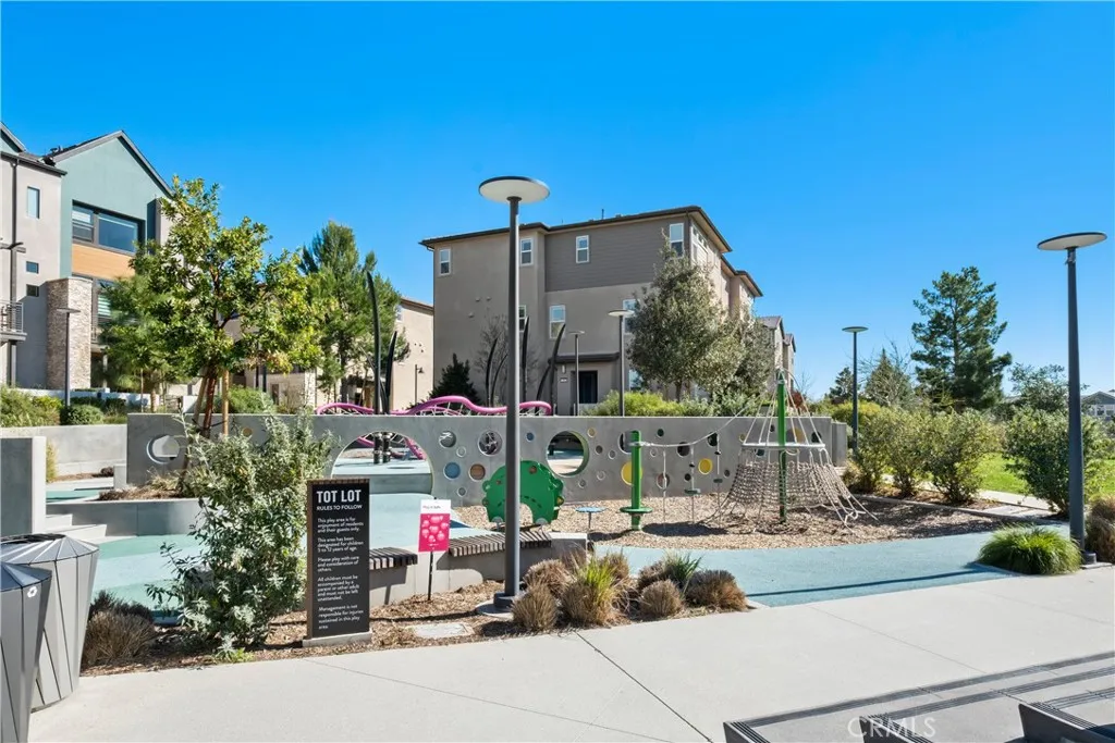 154 Keeper, Irvine, California 92618 home-pic-36