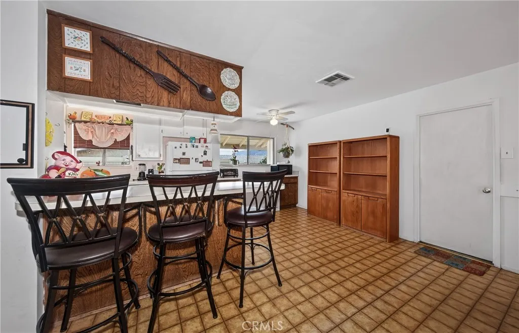 1193 W King, Banning, California 92220 home-pic-8