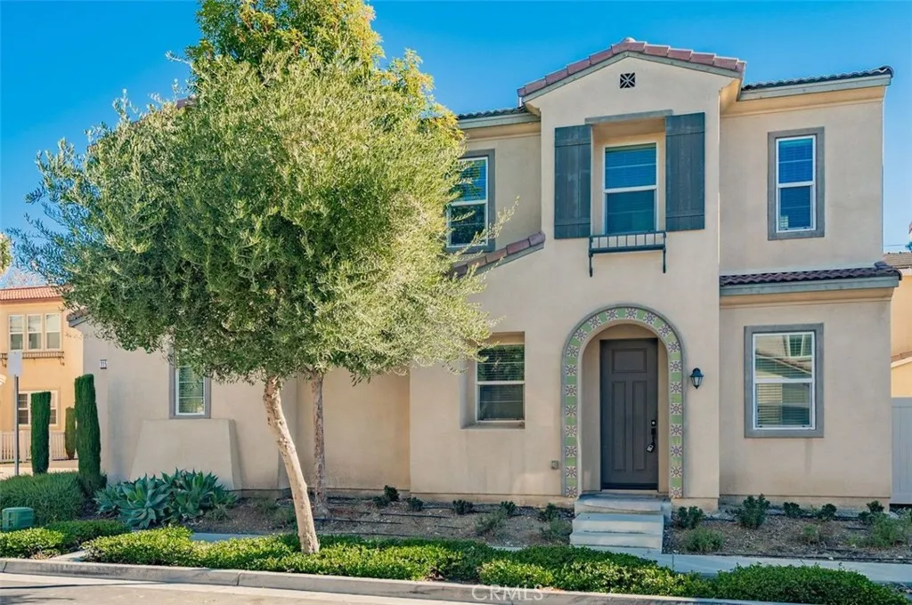 11533 Cambria Court, Chino, California 91710 home-pic-1