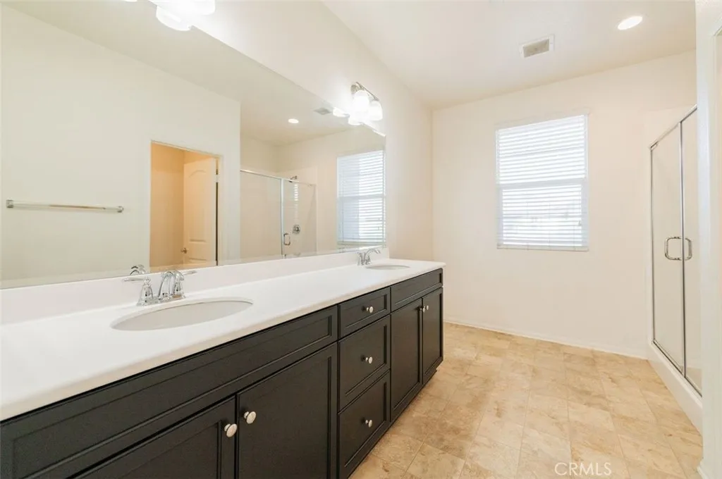 11533 Cambria Court, Chino, California 91710 home-pic-14