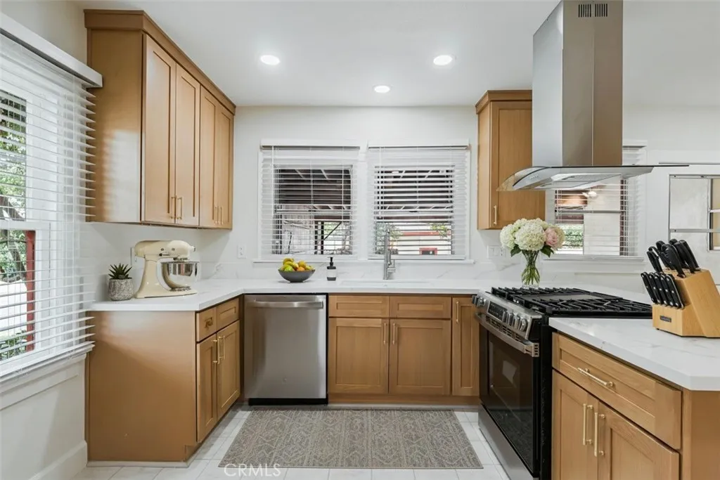 128 E Adams, Alhambra, California 91801 home-pic-12
