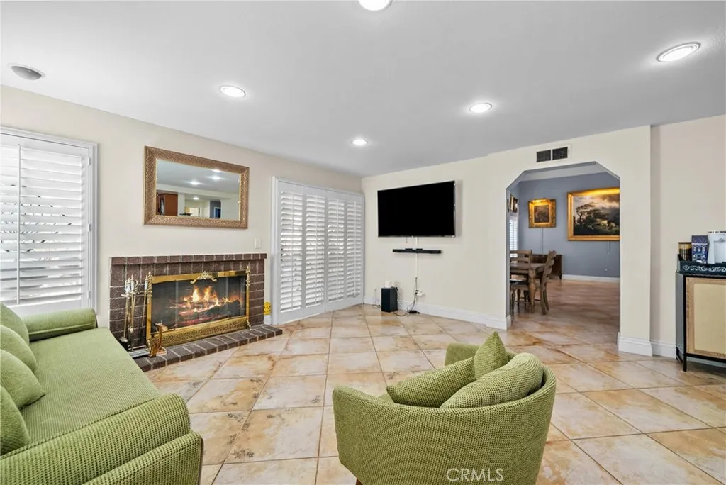 27712 Lonestar Place, Castaic, California 91384 home-pic-8