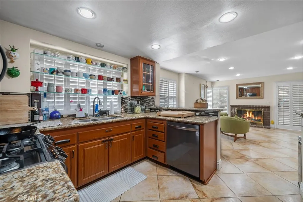 27712 Lonestar Place, Castaic, California 91384 home-pic-10