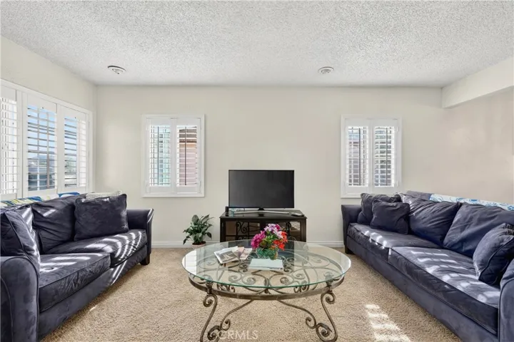 13339 Crocker, Los Angeles, California 90061