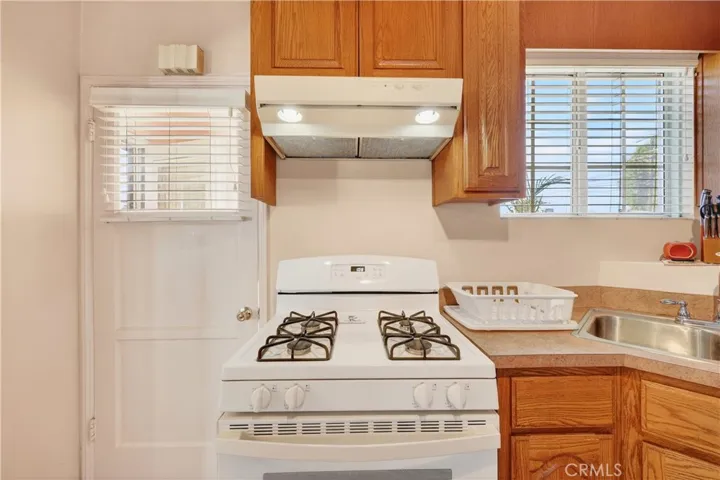 13339 Crocker, Los Angeles, California 90061