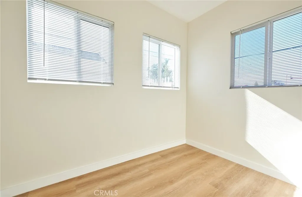 1960 W 67th, Los Angeles, California 90047 home-pic-16