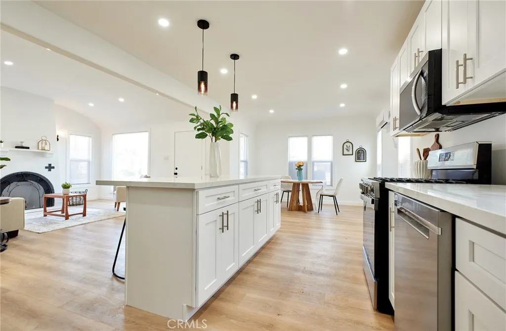 1960 W 67th, Los Angeles, California 90047 home-pic-13