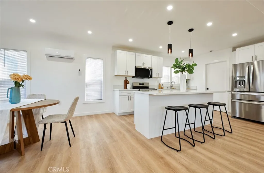 1960 W 67th, Los Angeles, California 90047 home-pic-12