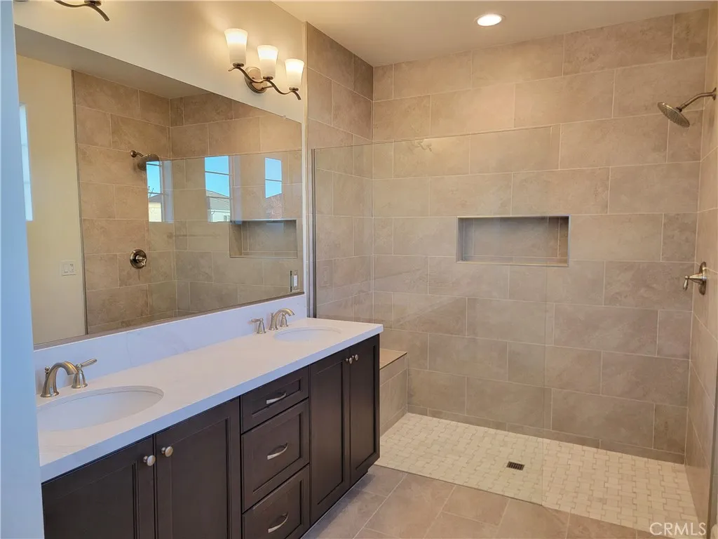 719 Manor Lane, Paso Robles, California 93446 home-pic-12