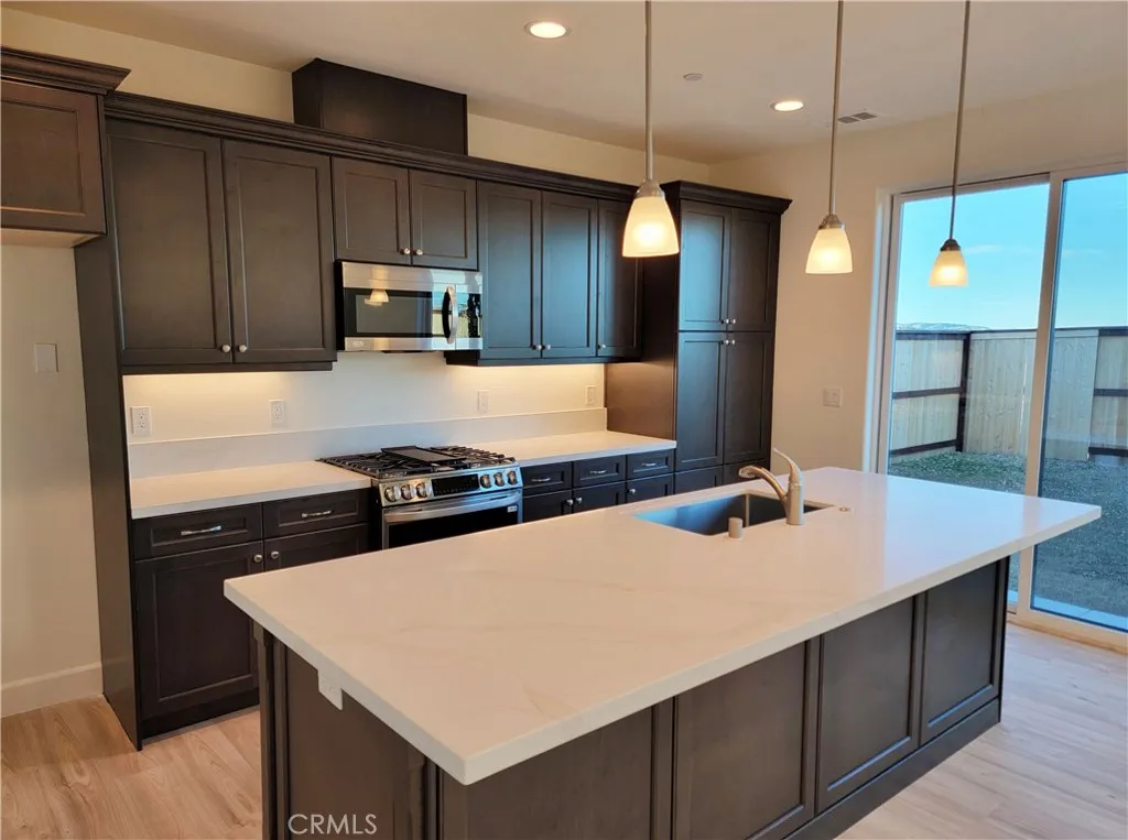 719 Manor Lane, Paso Robles, California 93446 home-pic-4
