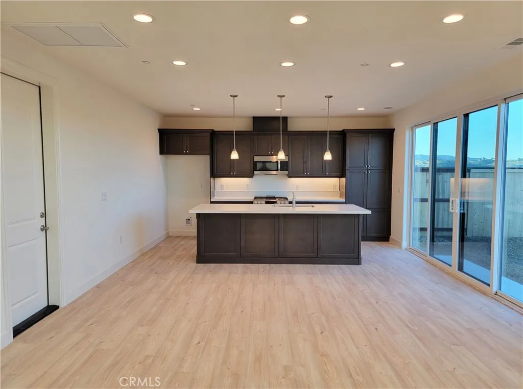 719 Manor Lane, Paso Robles, California 93446 home-pic-3