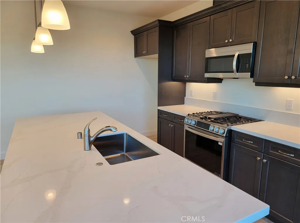 719 Manor Lane, Paso Robles, California 93446 home-pic-5