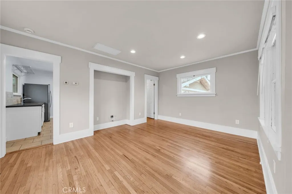 gallery-image 2
