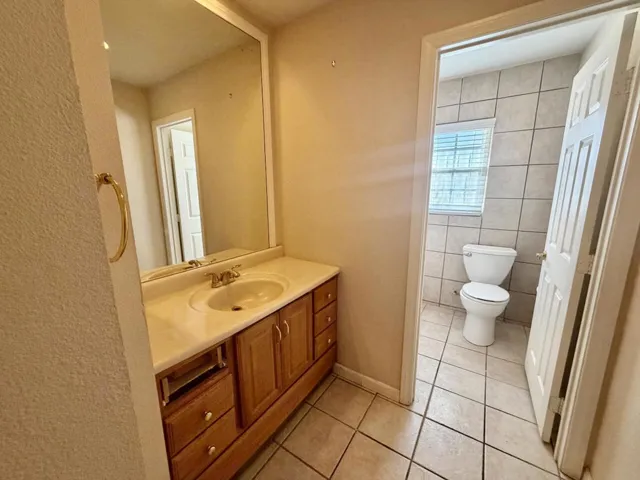 40 HALL BATH