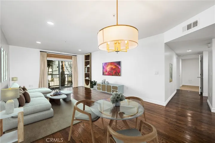 Virtually staged dining area