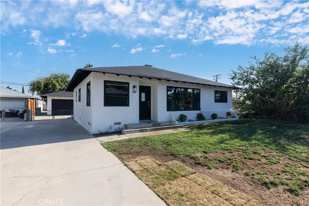 557 E Trenton, San Bernardino, California 92404 home-pic-2