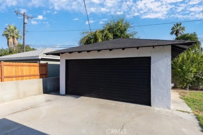 557 E Trenton, San Bernardino, California 92404 home-pic-17