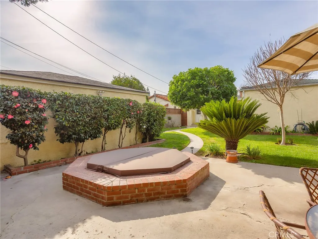 1516 N Pepper Street, Burbank, California 91505 home-pic-42