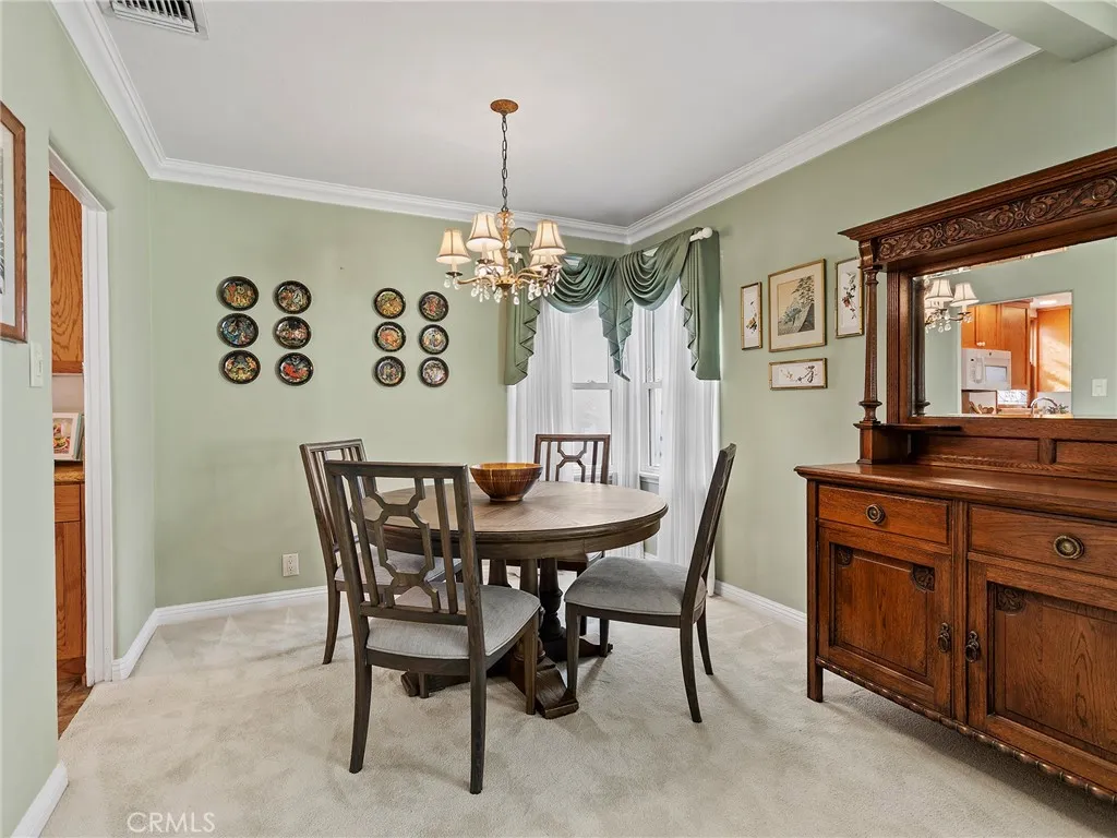 1516 N Pepper Street, Burbank, California 91505 home-pic-11
