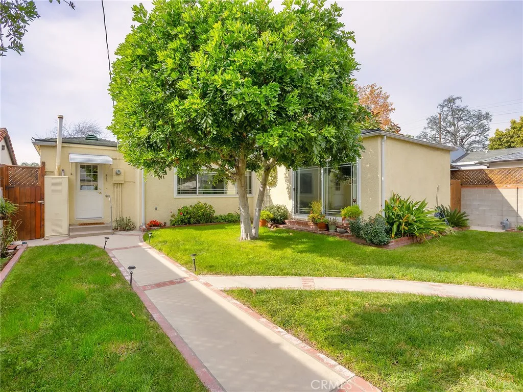 1516 N Pepper Street, Burbank, California 91505 home-pic-36