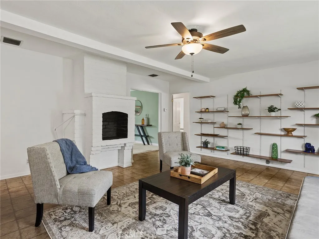 1516 N Pepper Street, Burbank, California 91505 home-pic-21