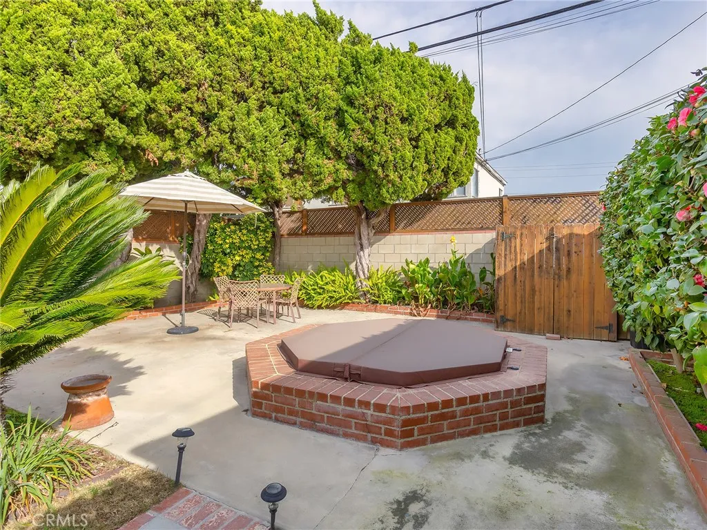 1516 N Pepper Street, Burbank, California 91505 home-pic-40