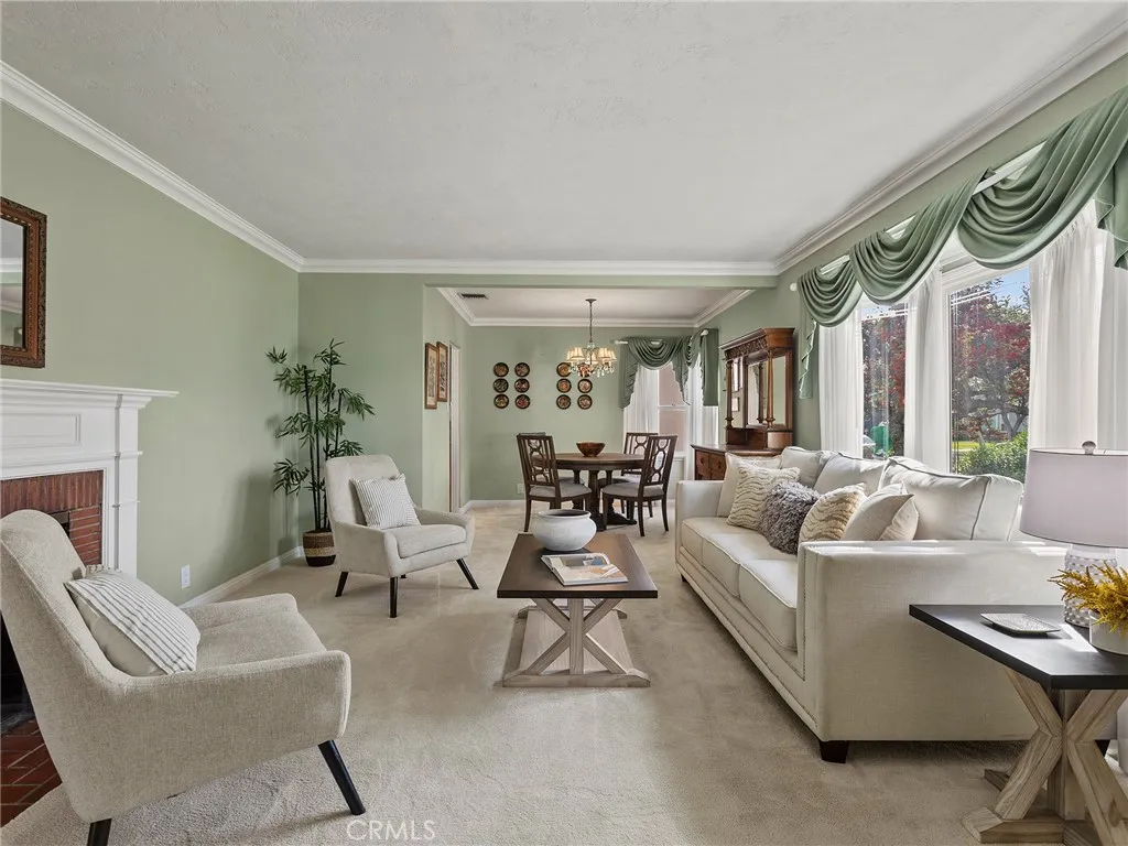 1516 N Pepper Street, Burbank, California 91505 home-pic-16