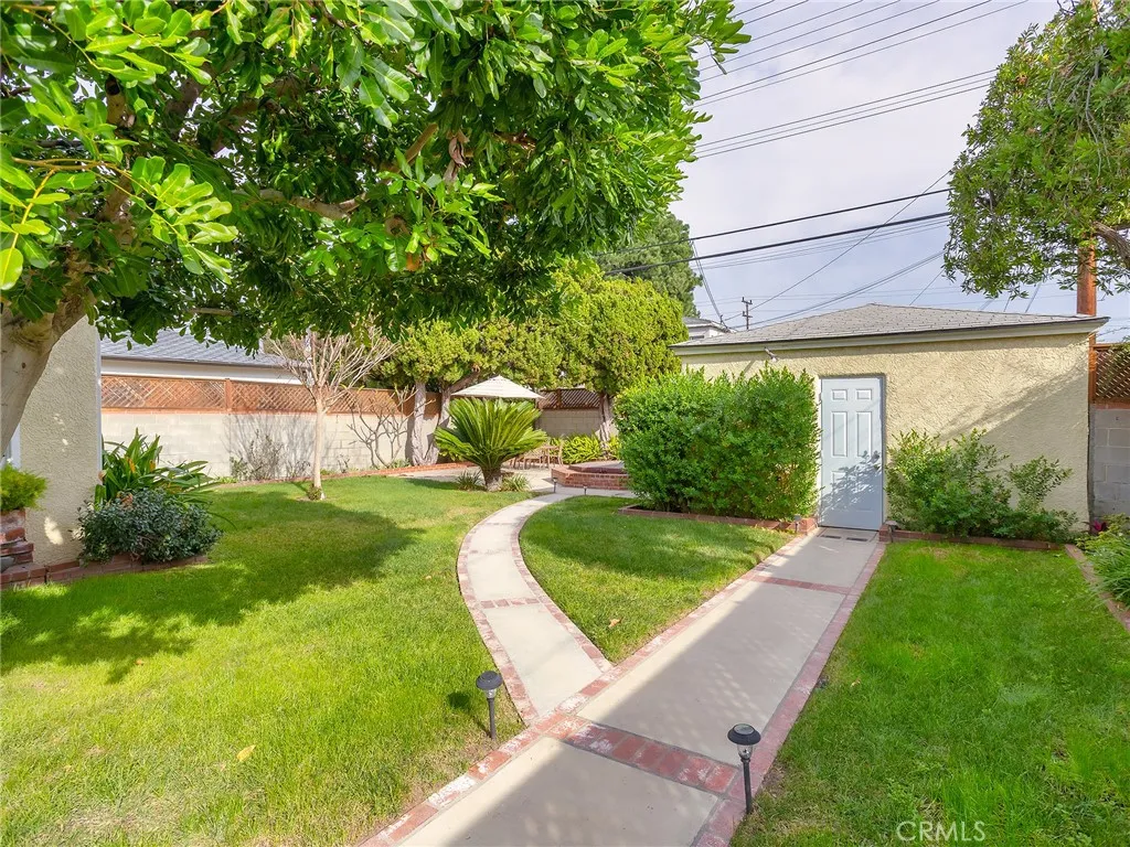 1516 N Pepper Street, Burbank, California 91505 home-pic-38