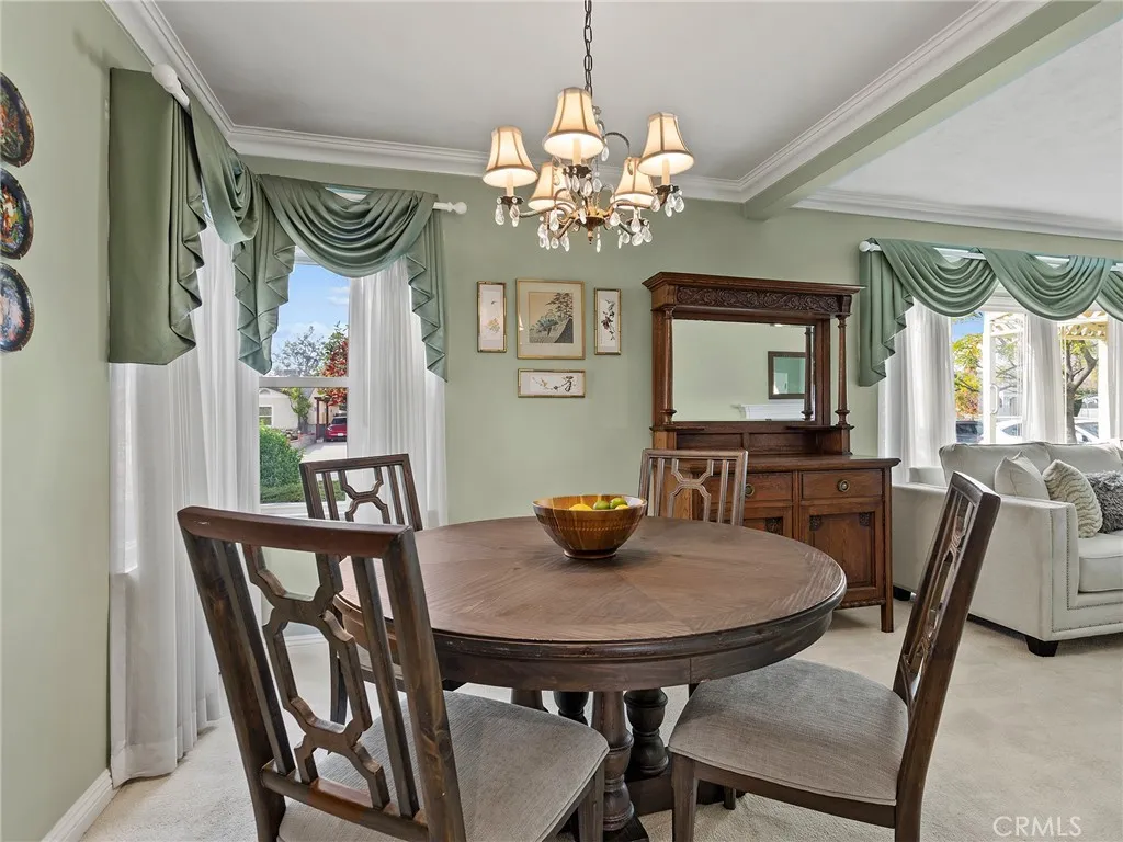 1516 N Pepper Street, Burbank, California 91505 home-pic-12